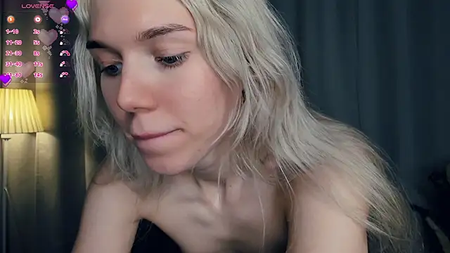 DianeHonnette live sex cam