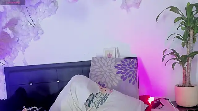 natty_collins_'s cam snapshot