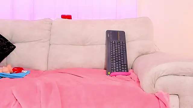 Kenia_Storm's cam snapshot