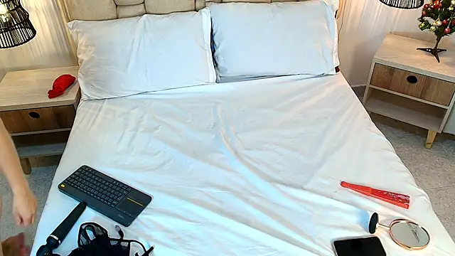 AdharaSmithh's cam snapshot