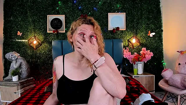 Evangelyne_rose's cam snapshot