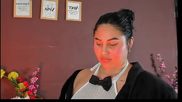 Little_Ivy's cam snapshot