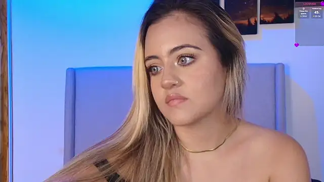 MaryMoon_'s cam snapshot