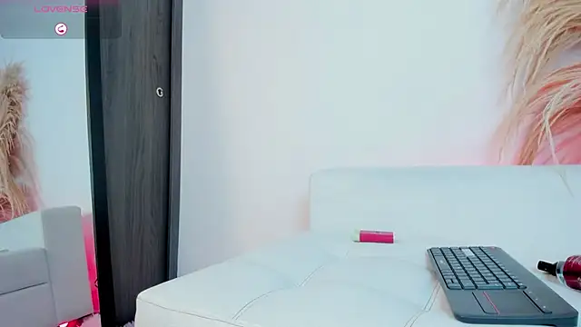 Noami_Rose's cam snapshot