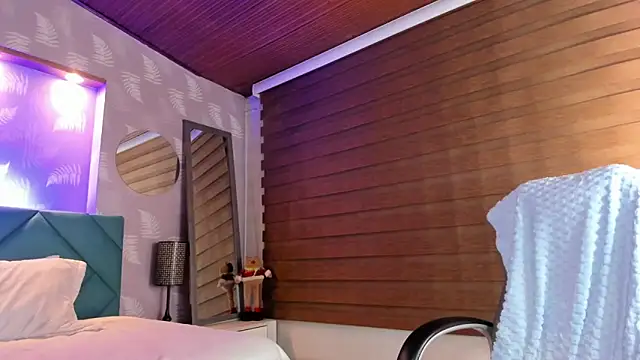 Missbrave1 live sex cam