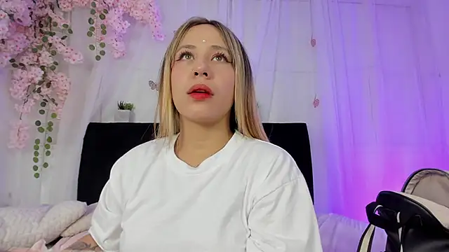 Bonny_and_carrot live sex cam