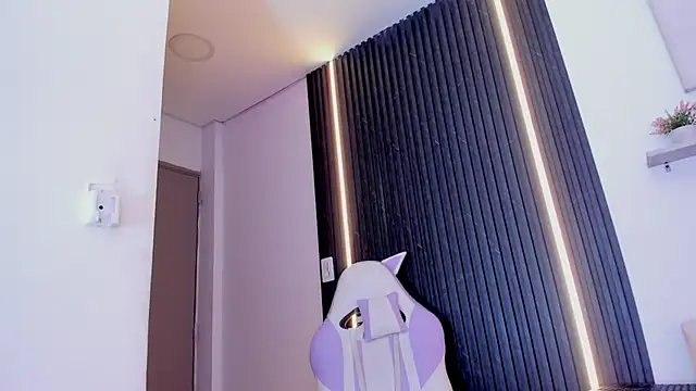 Gabrielaa_Miller_'s cam snapshot