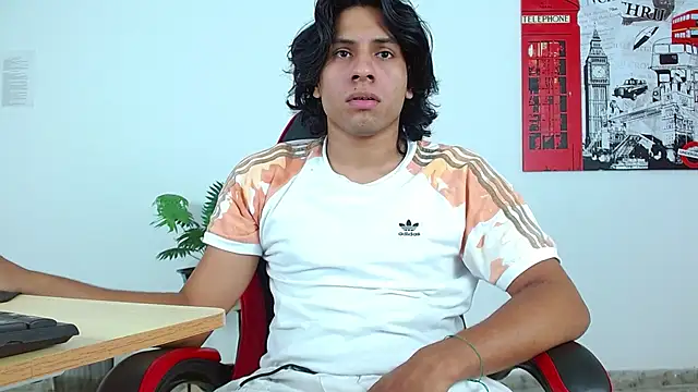 Jackcumm18 live sex cam