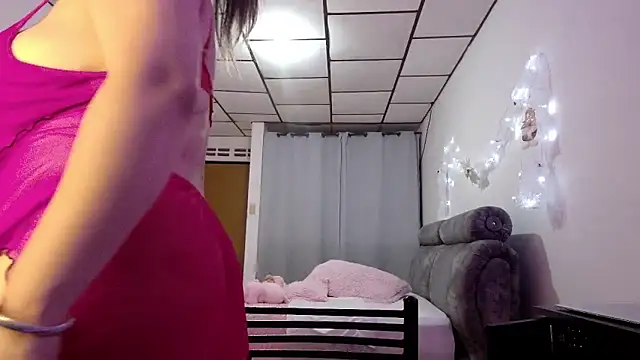 tara_rios's cam snapshot