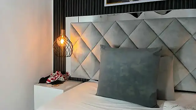 Slut_Milf_'s cam snapshot