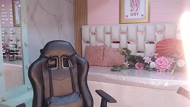 allyssa_bellini_s's cam snapshot