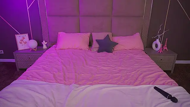 ArianaDarkk's cam snapshot