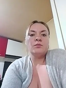 Mommygetnaughty live sex cam