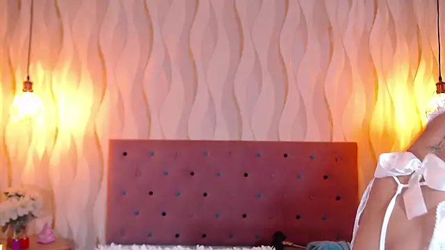 IsabelaLatina's cam snapshot