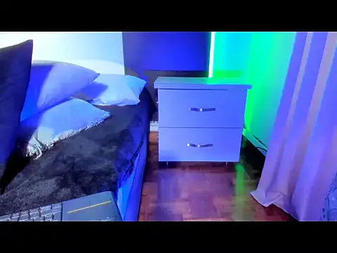 eriikjoness's cam snapshot