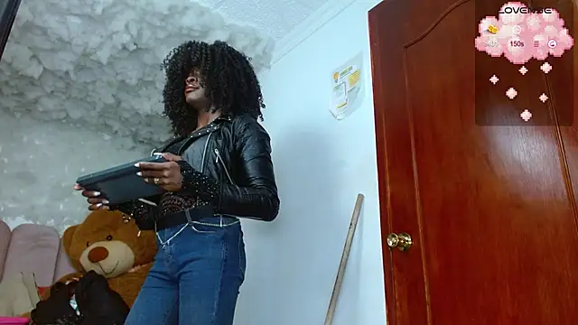 puca_ebony live sex cam