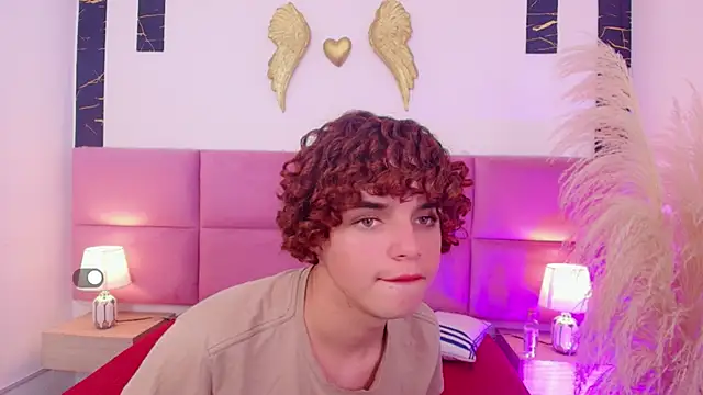 Skyee_angel's cam snapshot