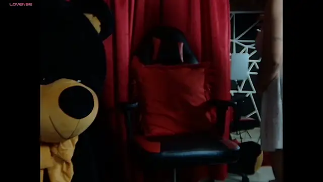 tyra_noa's cam snapshot