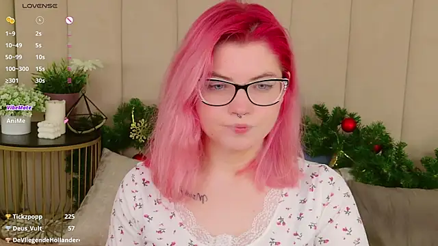 Lisa_Adam's cam snapshot