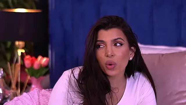 NicoleCellini live sex cam