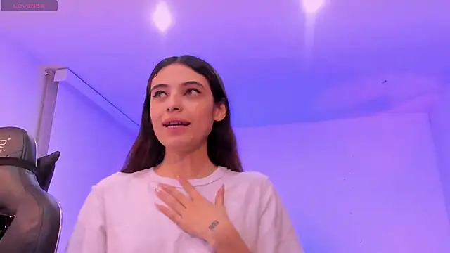 sofiarouge's cam snapshot