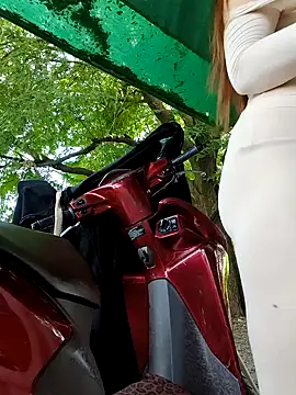 Tina_Ty's cam snapshot