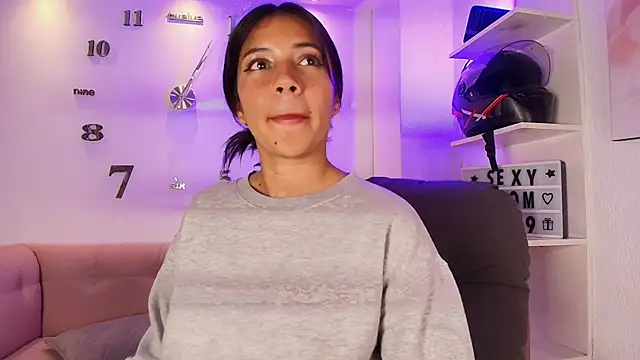 KamyGlam live sex cam