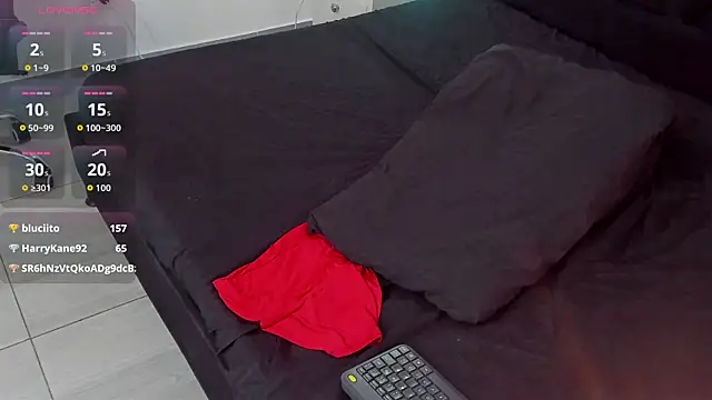 marco_garciia_'s cam snapshot