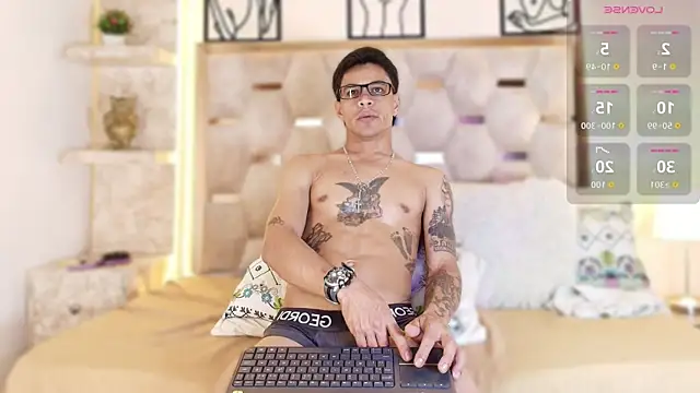 Andrew_Haalls's cam snapshot