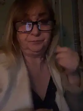 Irina2909@xh live sex cam