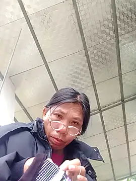 bella-la's cam snapshot