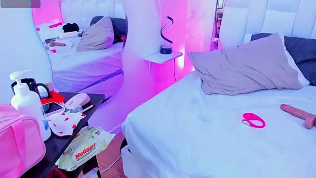 AnnaJaimes's cam snapshot