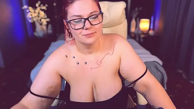 BettyDark's cam snapshot