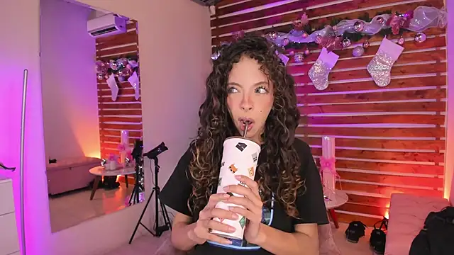 Sapphire_Venuss's cam snapshot