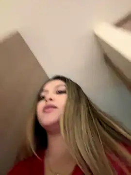 lunablossom_'s cam snapshot