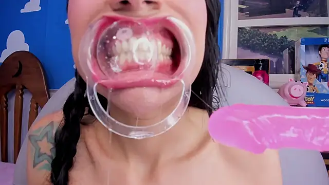 miss___evangeline's cam snapshot