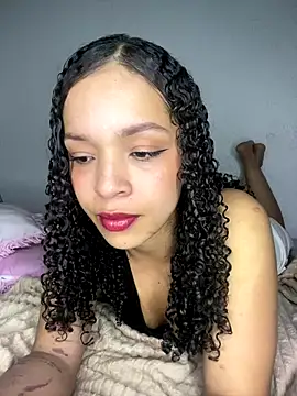 Yasmin777_'s cam snapshot