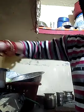 Pyaar_Ki_Pooja's cam snapshot