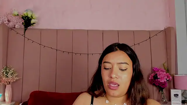 MollyBigBoobs12's cam snapshot