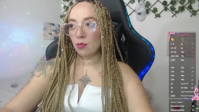 Adaraah's cam snapshot