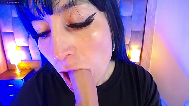 alicia_moom live sex cam