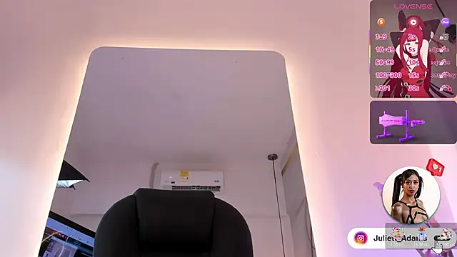 Juliett_Adams_'s cam snapshot