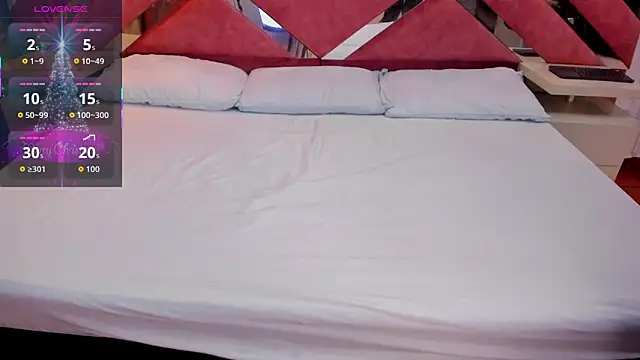 Lily_Queen30's cam snapshot