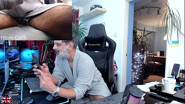 OnlineBossUK live sex cam