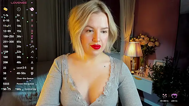 Nikki_Kai's cam snapshot