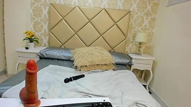 Alina_Hill's cam snapshot