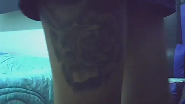 Cris_Exotica's cam snapshot