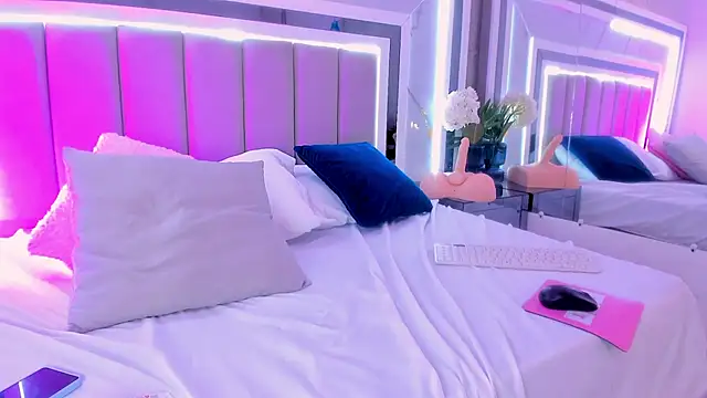 danaalamiri's cam snapshot