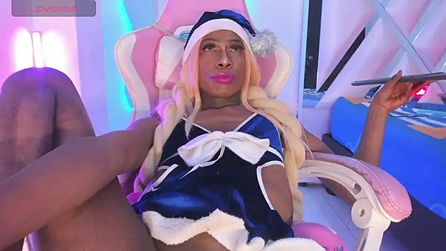 Mara_royal's cam snapshot