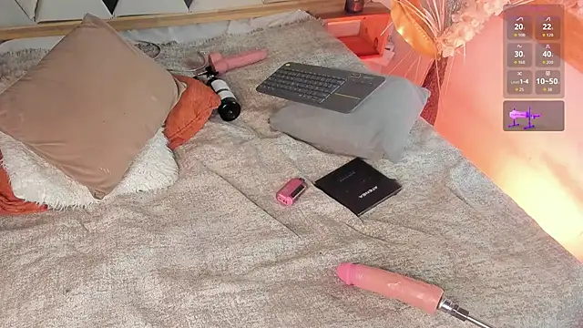 BritannyClaire live sex cam